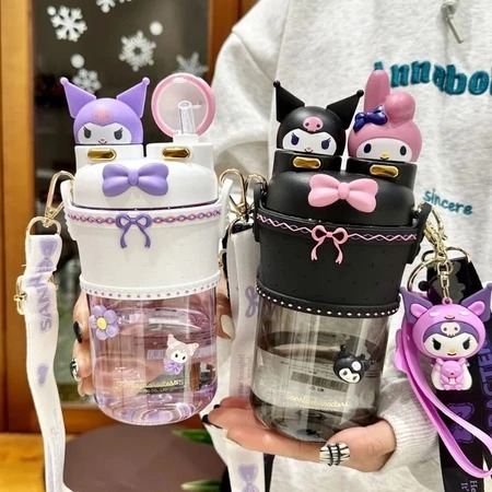 toko mainan online Botol Minum Sanrio 700ml